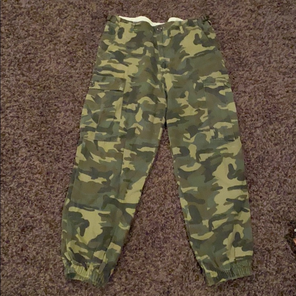 camo cargo pants
